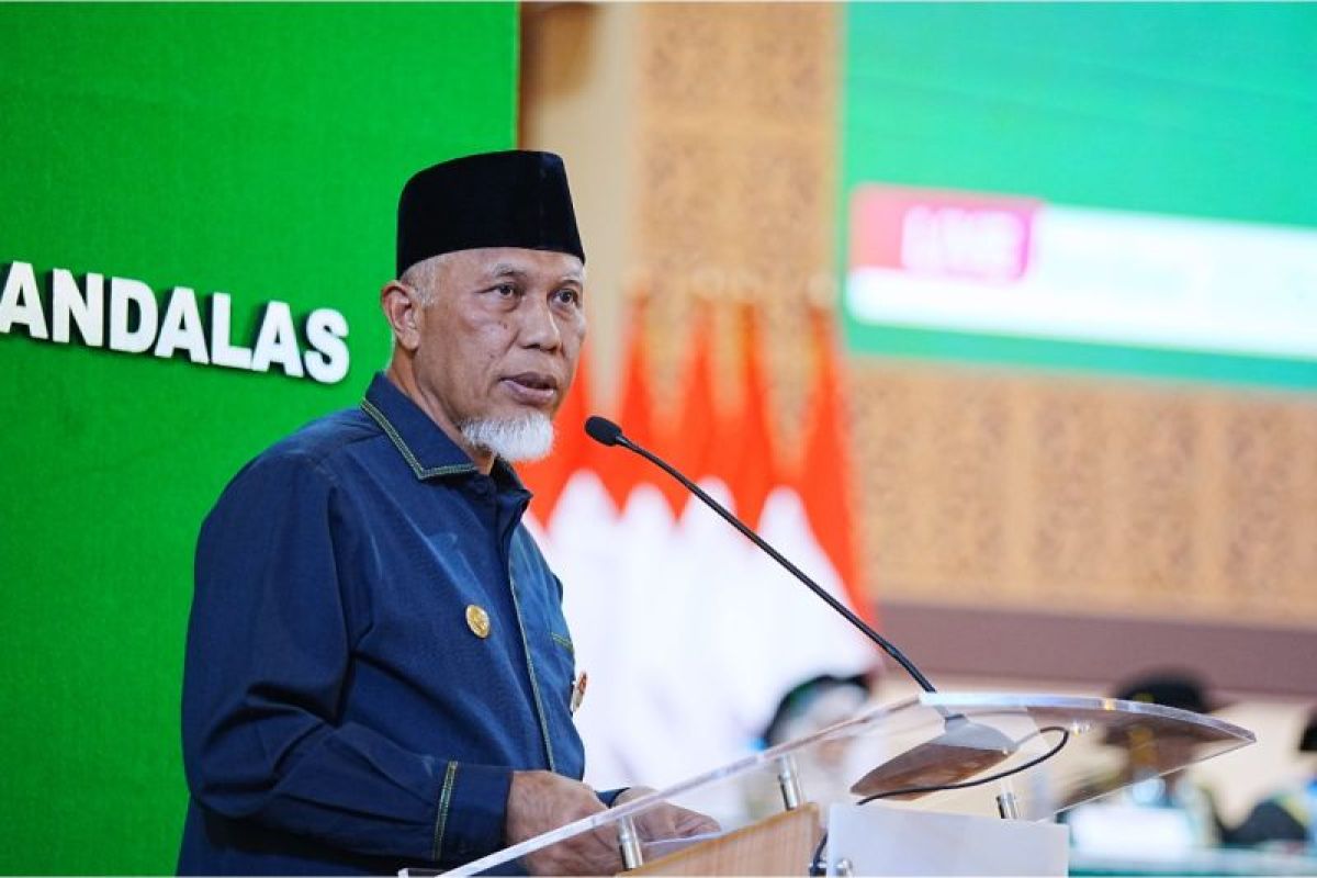 Gubernur Sumbar Minta Unand Perkuat Riset dan Inovasi di Dies Natalis Ke-70, Hasil Penelitian Diminta Tak Berhenti Jadi Publikasi