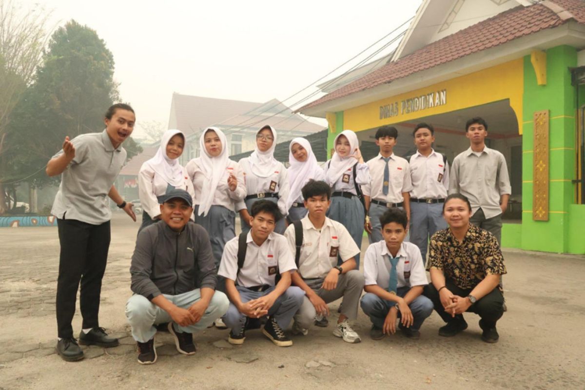 31 Pelajar Desa Pelapis Kayong Utara Terima Beasiswa KIPP, Halimah Ingin Jadi Guru di Kampungnya