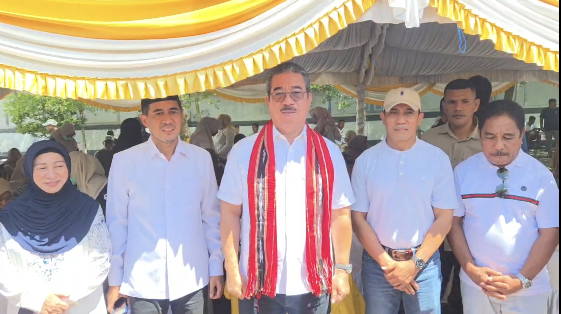 Gubernur Maluku Tinjau Bakti Sosial IDI di Desa Hitulama, 100 Tenaga Medis Terjun Layani Warga