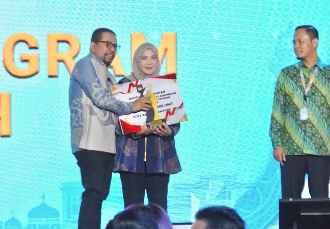 Pemkot Bandar Lampung Raih Penghargaan Regional Sumatera untuk Program 3 Juta Rumah, Dapat 300 Unit Bedah Rumah