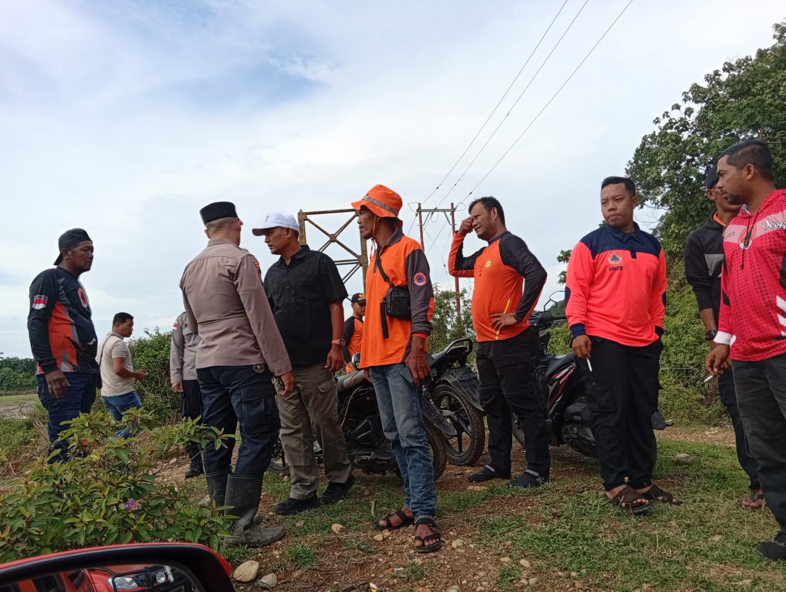 Warga Nagan Raya Muntahada Hilang Terseret Arus Krueng Cut, Tim Gabungan Sisir Sungai Sepanjang Hari