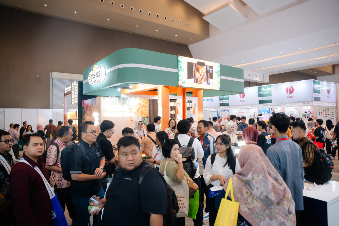 SQUEEZE Bawa Tema Fruitful Journey di Pameran FHI 2026, Ajak Pengunjung Meracik Minuman Sendiri