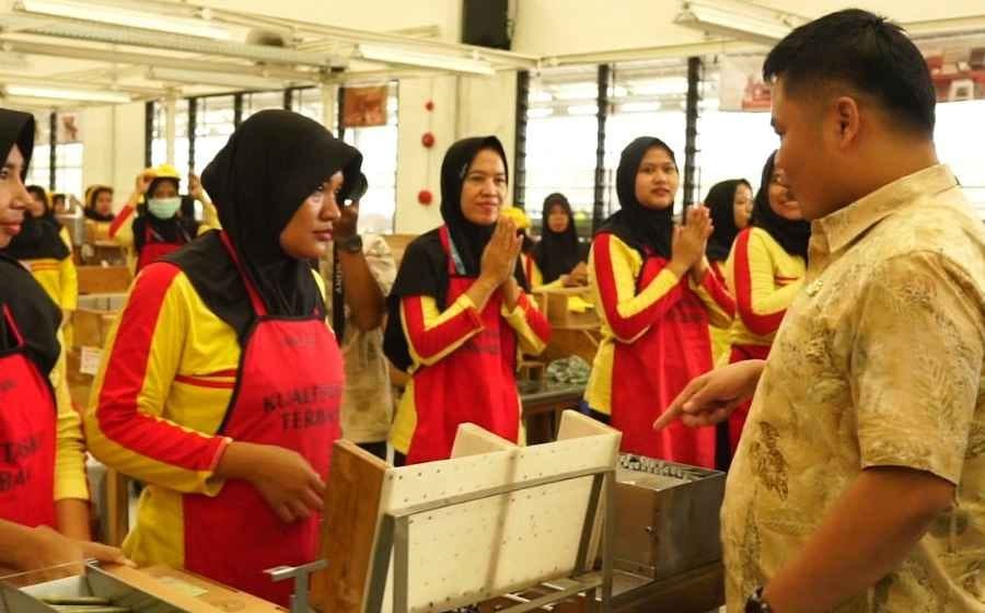 Investasi di Kabupaten Tegal Tembus Rekor Rp4,75 Triliun pada 2025, Bupati Gencarkan Hilirisasi Pertanian