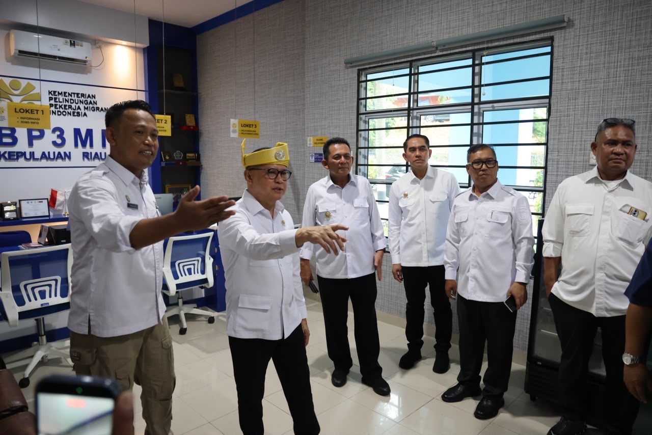 Menteri P2MI Mukhtarudin Tinjau BP3MI Kepri di Tanjungpinang, Minta Pelayanan Pekerja Migran Harus Cepat dan Humanis