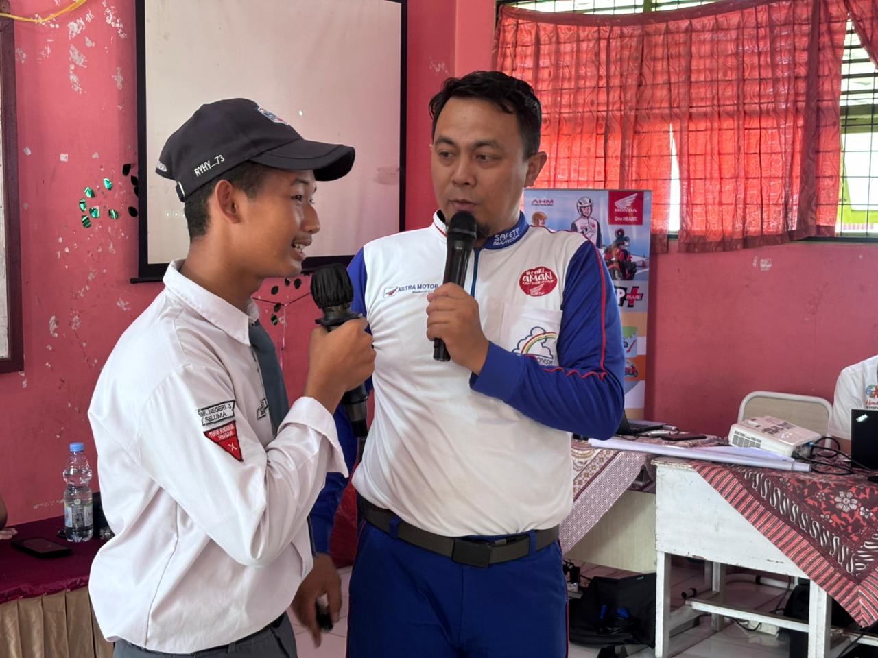 Siswa SMKN 3 Seluma Dibekali Teknik Safety Riding, Astra Motor Bengkulu Targetkan Pelajar Jadi Pelopor Keselamatan