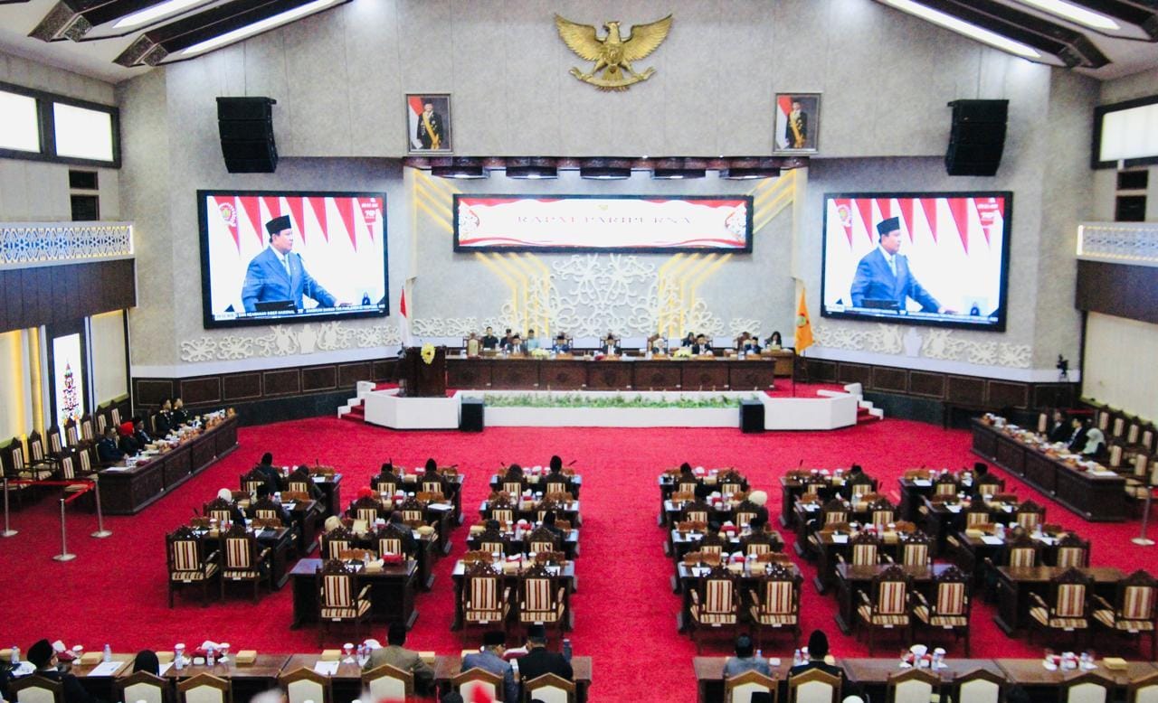 DPRD Kalteng Gelar Paripurna Istimewa Dengar Pidato Kenegaraan, Ketua Arton S. Dohong Sorot Capaian Ekonomi Pemerintah Pusat