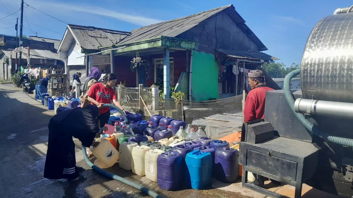 Musim Kemarau, Warga Desa Kemitir Sumowono Andalkan Droping Air Bersih Usaha Bor Sumur Berkali-kali Nihil