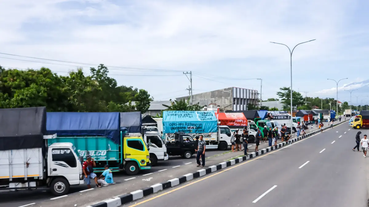 Satlantas Solo Siap Tindak Tegas Truk ODOL Mulai Januari 2027, Imbauan Bahaya Jalan Rusak dan Jalur Maut