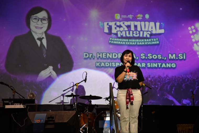 Perputaran Uang Capai Rp 6 Miliar dari 160 Stand di Pameran Ekraf HUT ke-664 Kota Sintang, Antusiasme Warga Luar Biasa