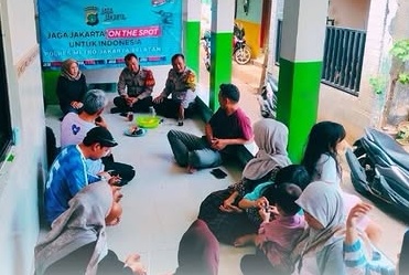 Bhabinkamtibmas Kelurahan Bangka Sambangi Warga RW 02, Ajak Jaga Keamanan Lingkungan dari Tawuran hingga Kejahatan