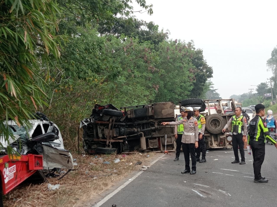 Kecelakaan Maut di Prabumulih: Mobil Calya Vs Truk Tangki Tewaskan 3 Orang, Ada Ayah-Anak dari Lahat dan Pejabat Empat Lawang