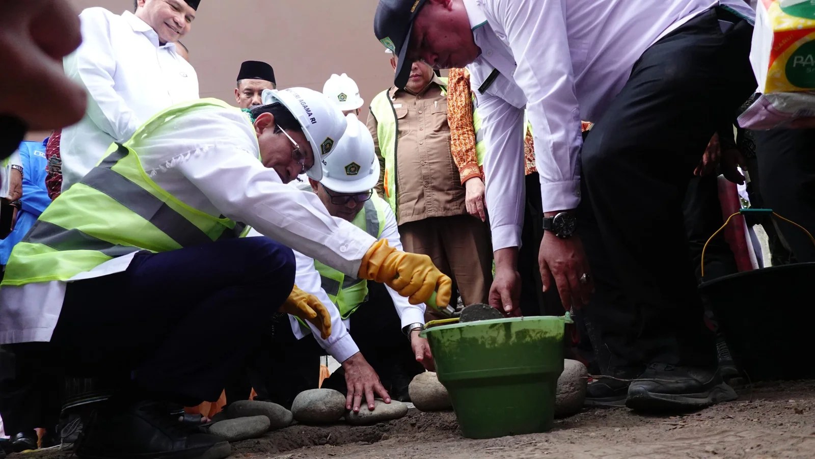 Janji Menag ke Korban Banjir Pidie Jaya Terealisasi, Pembangunan MIN 5 Seunong Dua Lantai Resmi Dimulai