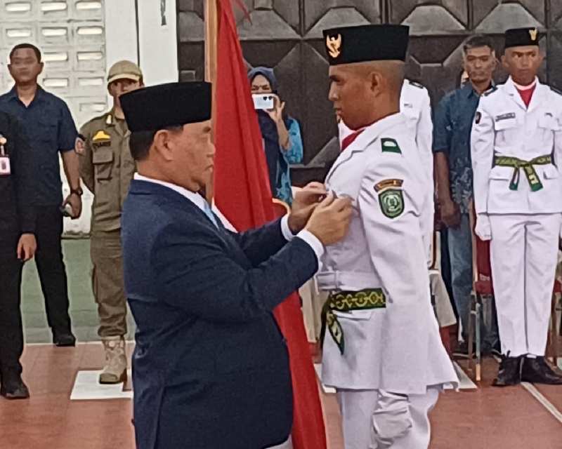 70 Anggota Paskibraka Kotim Resmi Dikukuhkan Halikinnor, Siap Bertugas Kibarkan Merah Putih di HUT ke-81 RI
