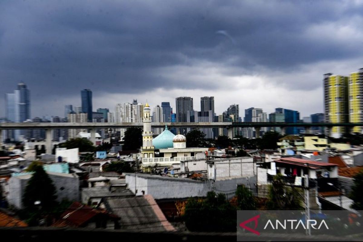 BMKG Prakirakan Mayoritas Wilayah Indonesia Diselimuti Awan Tebal pada Kamis, Yogyakarta Masuk Zona Berawan