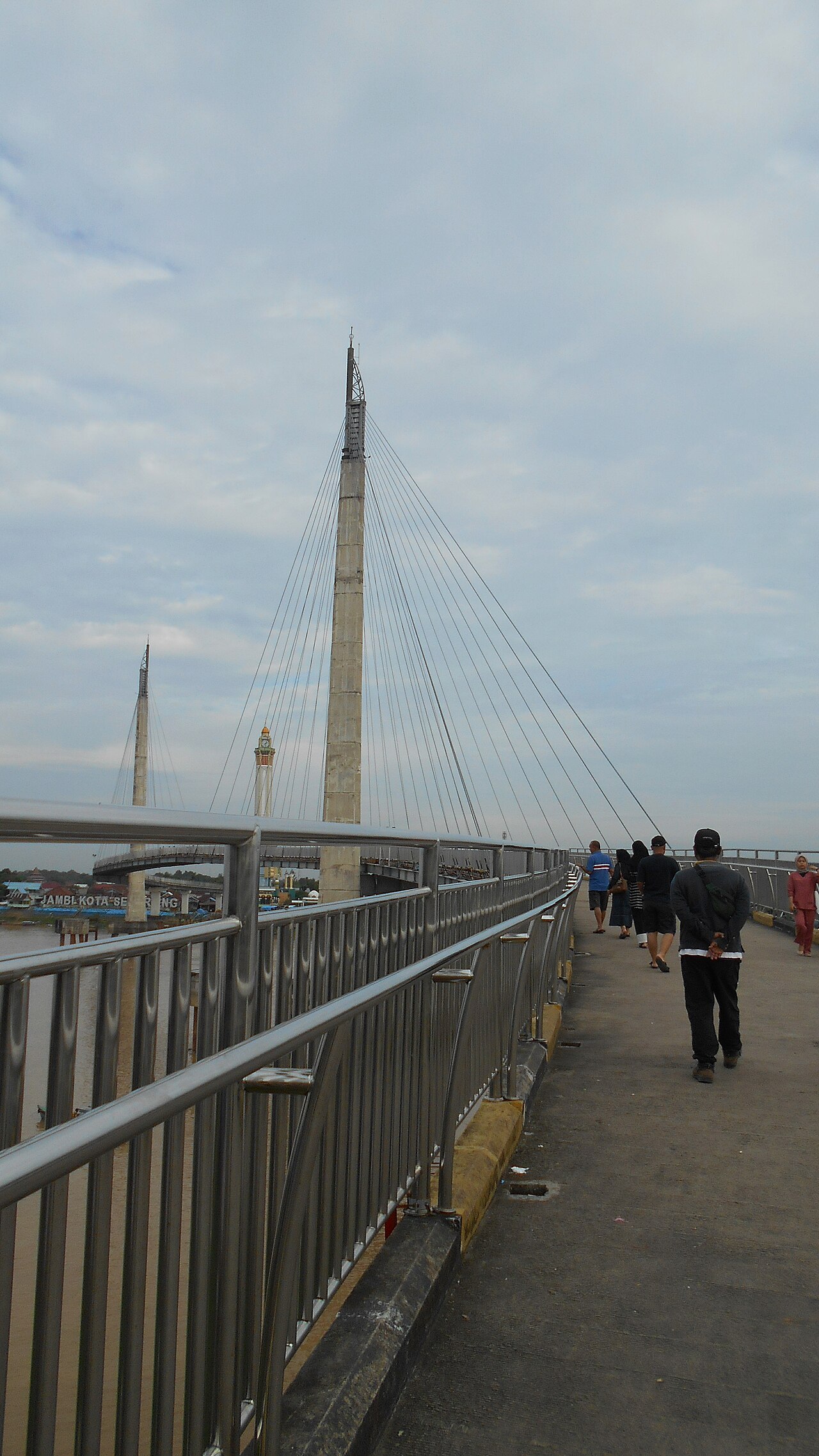 Jembatan Gentala Arasy, Ikon Wisata Jambi di Atas Sungai Batanghari