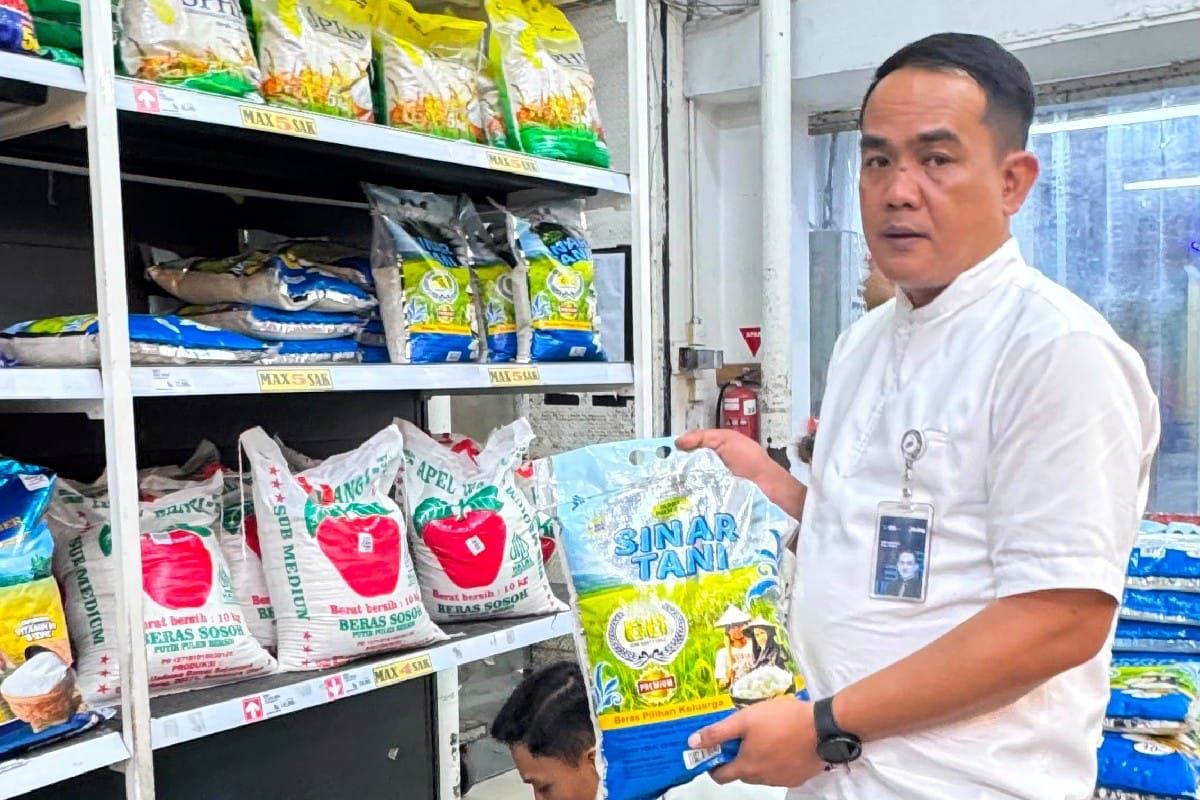 Bulog Sumut Salurkan 19 Ton Beras Premium ke Ritel Modern, Harga Capai Rp 15.400 per Kilogram