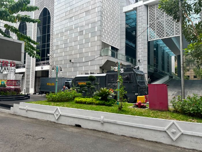 Tiga Aliansi Massa Akan Datangi Gedung DPRD Sumut Hari Ini, Polisi Siagakan Water Cannon di Medan