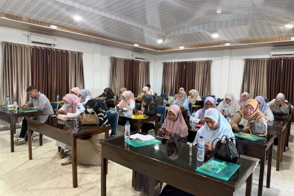 BBPOM Aceh Bekali 35 Tenaga Kefarmasian di Pidie Jaya Soal Pengelolaan Obat dan Bahaya Resistansi Antimikroba