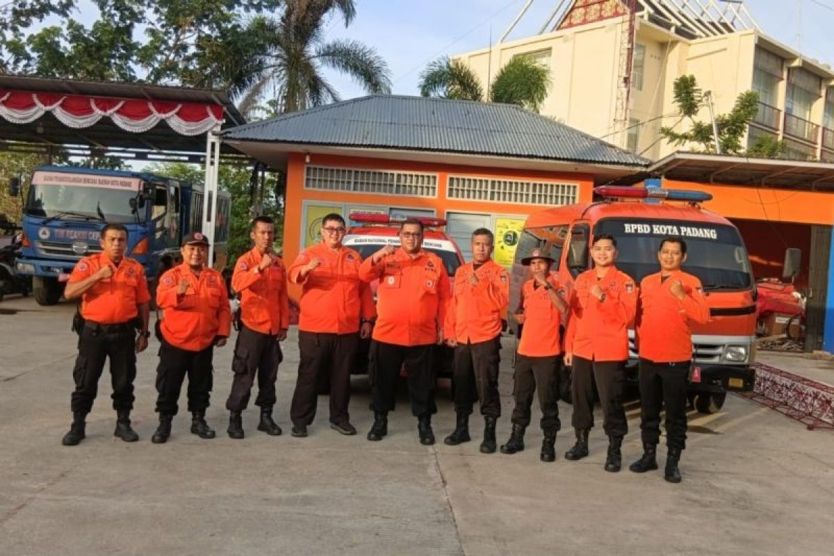 BPBD Padang Kerahkan 12 Personel Bantu Penanganan Banjir Bandang Solok, 11 Kantor Dinas Rusak