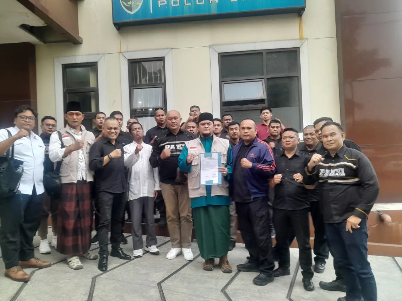 Forum Umat Islam Bandung Bersatu Laporkan Abu Janda ke Polda Jabar, Sebut Sebutan 'Barbar' untuk Jawa Barat Penistaan