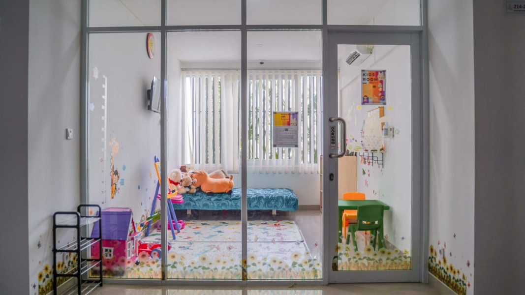 Bell's Place Hotel Sentul, Penginapan Ramah Anak dengan Pemandangan Pegunungan