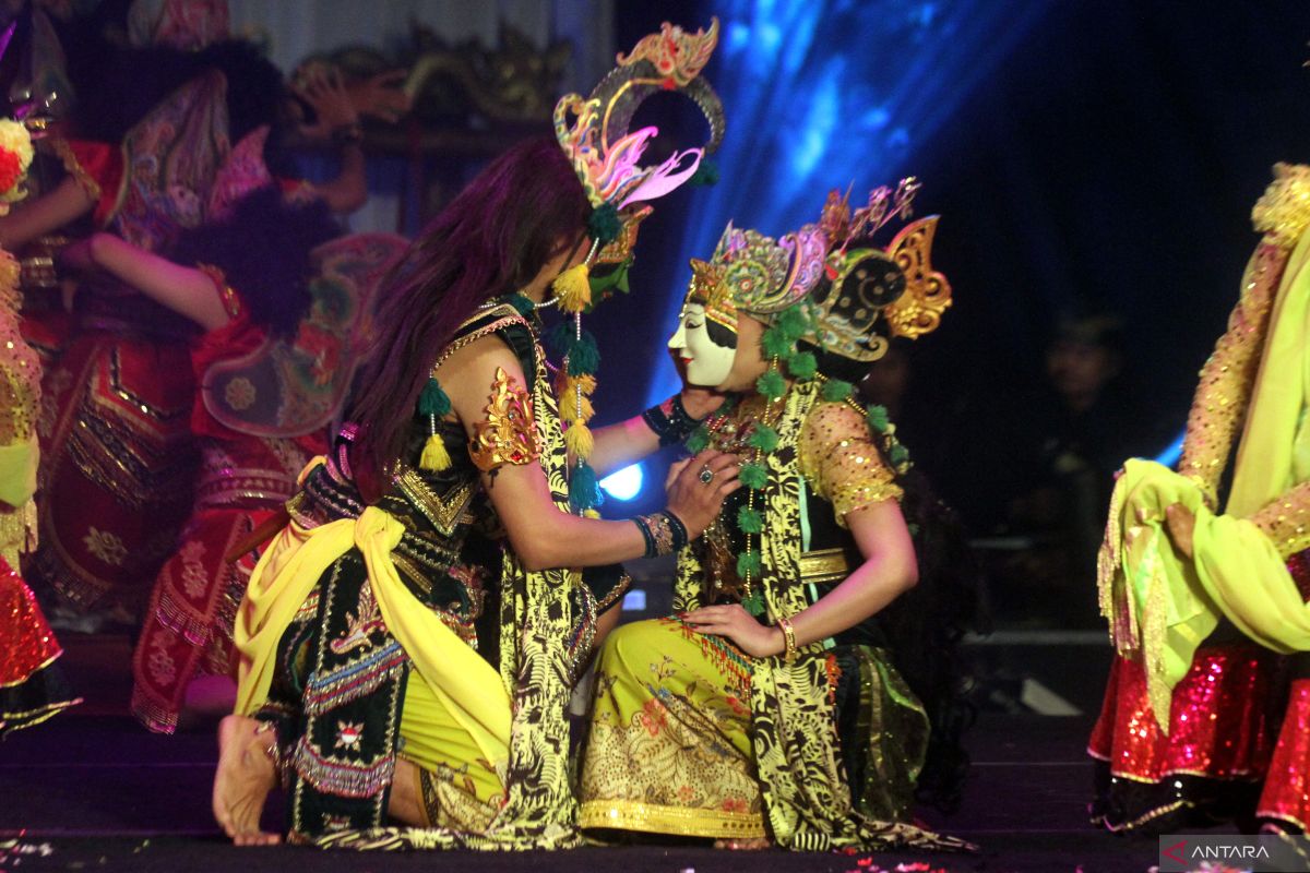 Wayang Topeng Malangan Lakon Asmarandhana Digelar di Malang, Kisah Cinta Raden Panji Dikemas Gaya Kontemporer