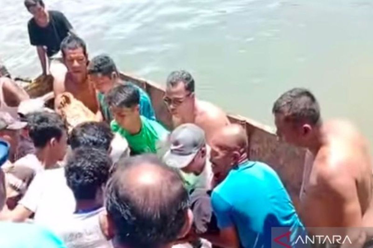 Penyelam Lokan Mukomuko Kini Gunakan Sampan Kayu Antisipasi Serangan Buaya, Dua Warga Tewas Sebelumnya