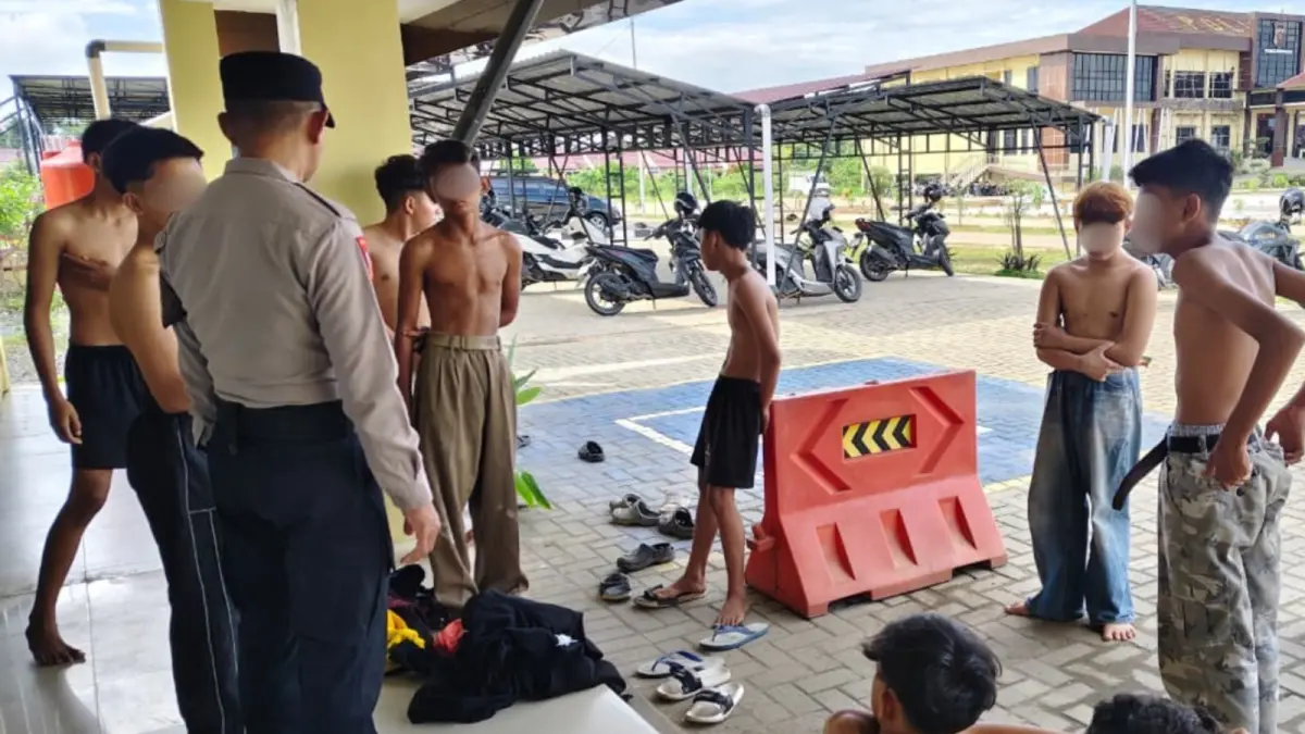 Polres Kubu Raya Gagalkan Tawuran 22 Remaja Bersenjata Tajam di Sungai Raya, Warga Jadi Kunci Pencegahan