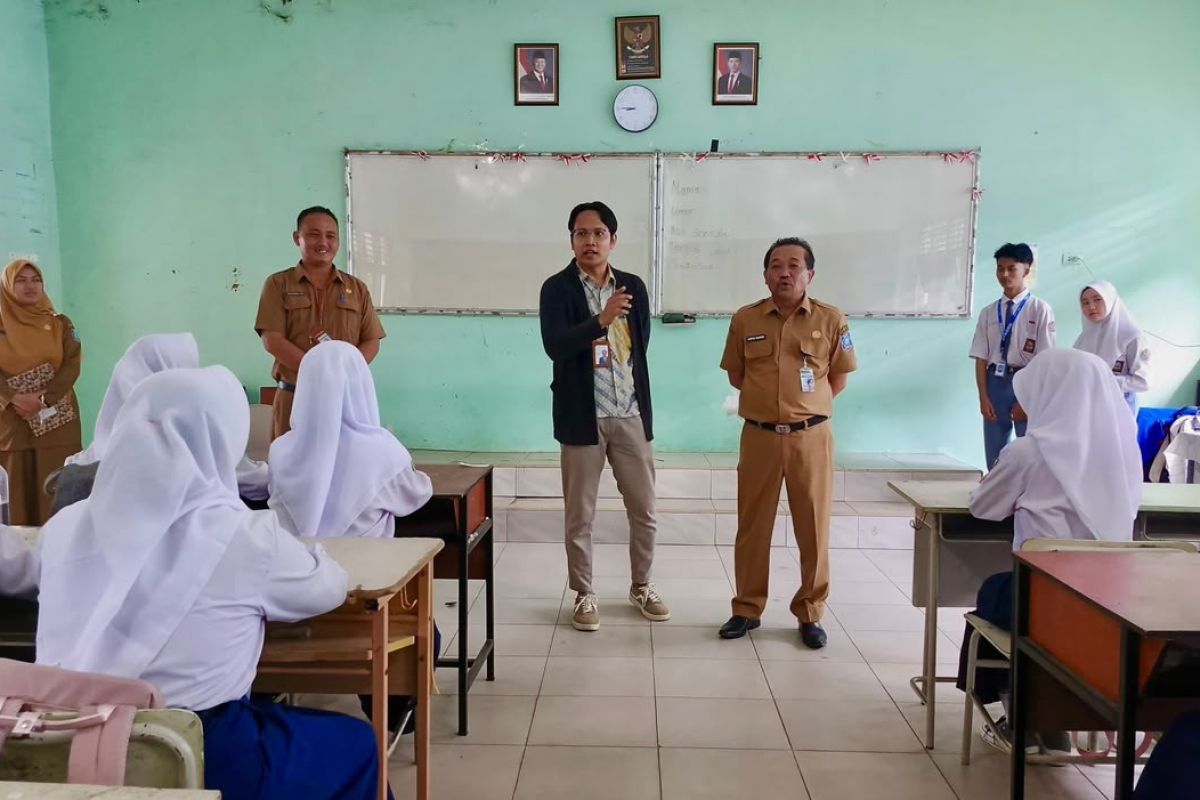 Ombudsman Awasi MPLS di Pangkalpinang, Temukan Ruang Kelas dan Meja Kursi SMAN 5 Belum Siap