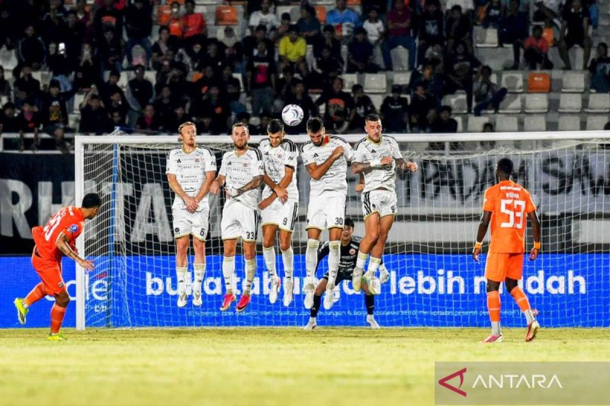764 Penerbangan Batal Akibat Abu Vulkanik Anak Krakatau, Persija Terpaksa Tempuh Jalur Darat Yogyakarta-Jakarta