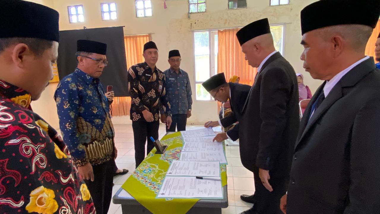 Kemenag Bengkulu Utara Lantik 3 Kepala KUA Baru, Ini Tugas Utama yang Ditekankan: Tekan Angka Perceraian