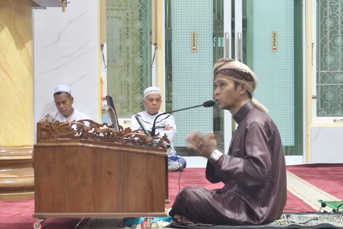 Ustadz Luthfi Syarkawi Thayib Rinci Tiga Tingkatan Ikhlas dalam Kajian Subuh di Masjid Assa'adah Banjarmasin