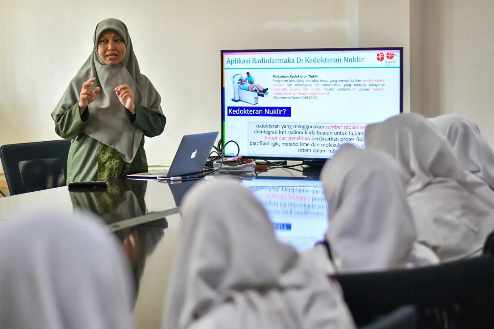 BRIN Edukasi Siswa Bandung soal Teknologi Nuklir untuk Deteksi dan Terapi Kanker