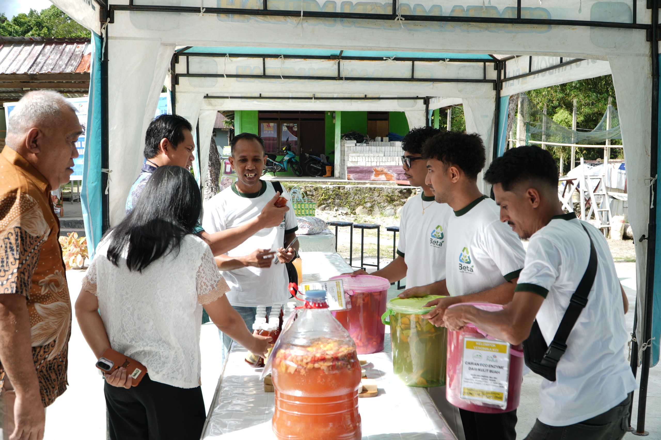 PLN Maluku Latih 39 KK di Ambon Kelola Sampah, Hasil Penjualannya Bisa untuk Bayar Rekening Listrik
