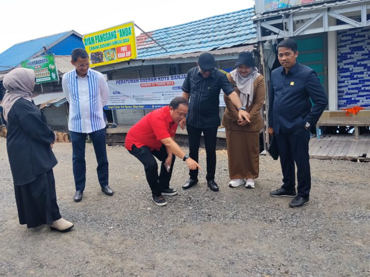 Jalan Veteran Km 5,5 Menuju Martapura Lama Dikabarkan Retak, Komisi III DPRD Kalsel Turun Cek Lokasi Jelang Target Pembukaan 10 Agustus 2026