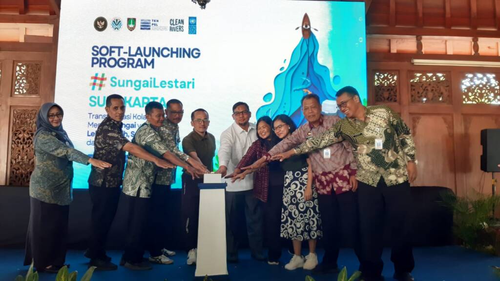 Gandeng UNDP, Pemkot Solo Targetkan Angkut 1.000 Ton Sampah dari Kali Premulung Tanpa Dibuang ke TPA