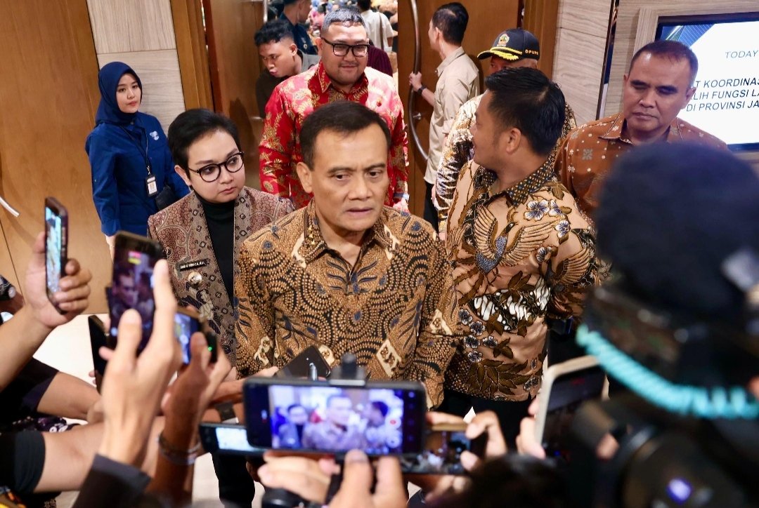 Gubernur Jateng Ahmad Luthfi Instruksikan APBD Perubahan 2026 Fokus Perbaikan Jalan, Pokir DPRD Wajib Infrastruktur