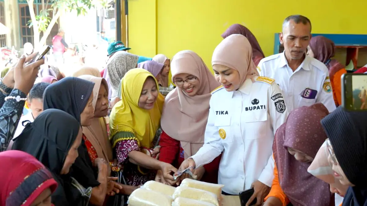 Harga Telur Anjlok di Kendal, Bupati Dyah Kartika Putuskan Pasar Murah Rutin Tiap Jumat di Alun-Alun