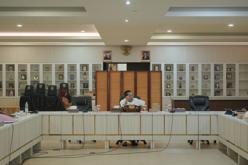 Bupati Kapuas Minta 100 Hand Traktor Dibagi Rata ke Sentra Pertanian, Prioritaskan Desa Penghasil Padi