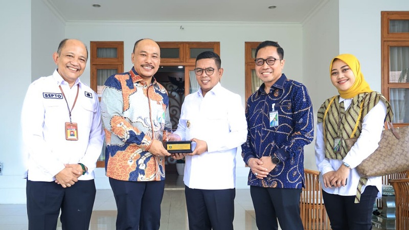 Gubernur Banten Andra Soni Terima Kepala BPJS Ketenagakerjaan Baru, Perkuat Perlindungan Pekerja Informal