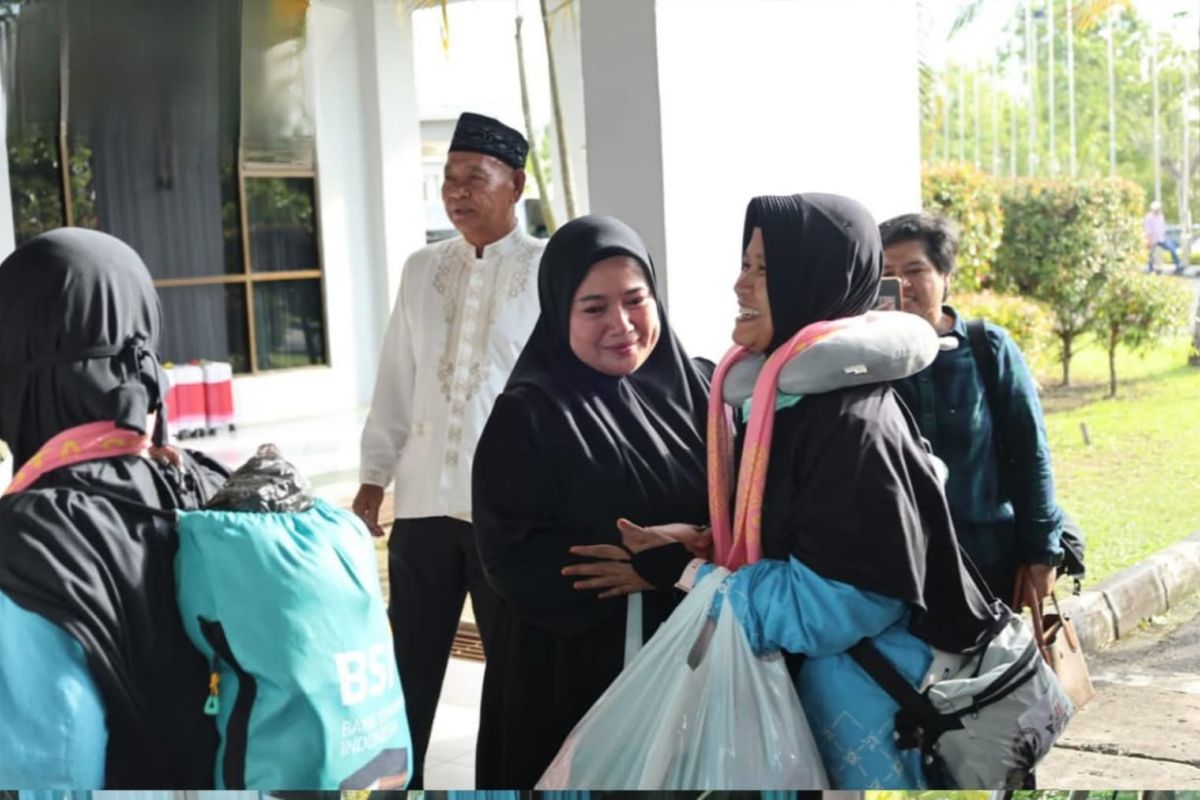 157 Jamaah Haji Asal Singkawang Tiba dengan Selamat di Tanah Air, Wakil Wali Kota Minta Jadi Teladan