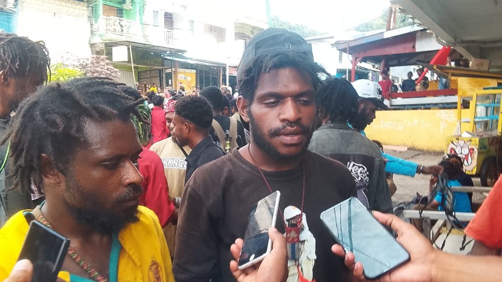 Ratusan Mahasiswa Papua Desak Kapolres Dogiyai Ungkap Pelaku Penembakan 5 Warga Sipil
