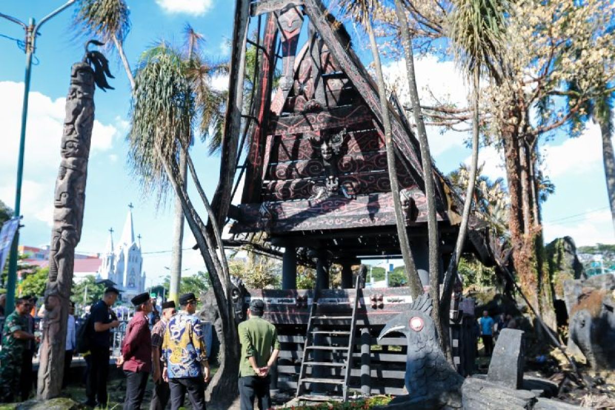 Replika Rumah Adat Batak di Monumen Sisingamangaraja XII Medan Terbakar, Pemkot Pastikan Segera Diperbaiki