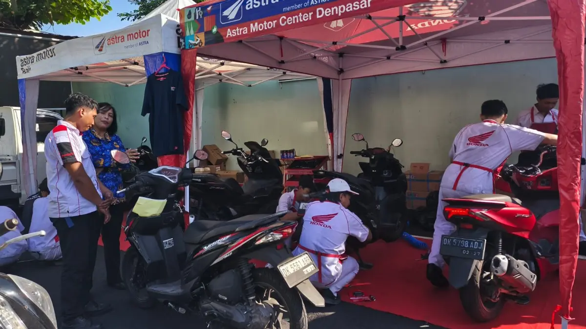 Puluhan Motor Dapat Service Hemat di Bengkel Siaga Honda Renon, Parkiran Pomdam IX Udayana Denpasar