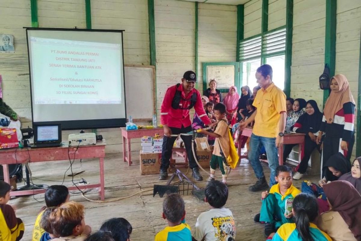24 Titik Api di Sumatera Selatan, BNPB Kerahkan Helikopter Water Bombing untuk Padamkan 182 Hektare Lahan Terbakar
