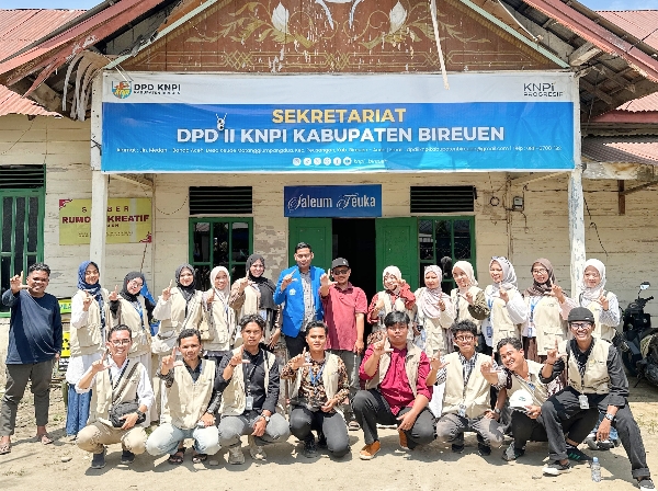 20 Mahasiswa KKN UIN Sunan Kalijaga dan DLHK Bireuen Siapkan Gerakan Kelola Sampah Berkelanjutan, Target 75% Sampah Bisa Didaur Ulang