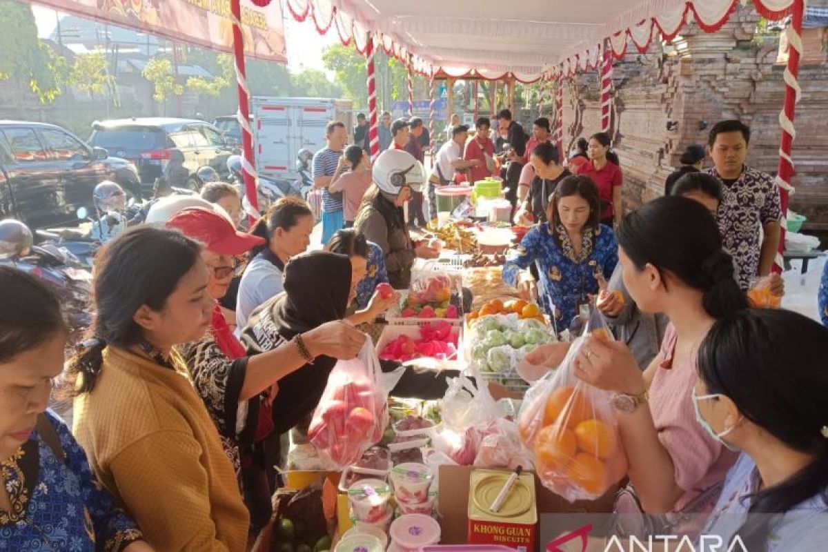 Jelang Galungan dan Kuningan, Pemkab Gianyar Gelar Pasar Murah di Alun-Alun Kota, 25 Pelaku Usaha Terlibat