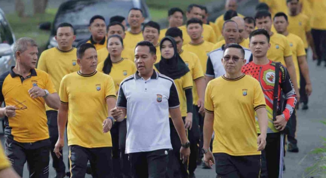 Kapolres Kotamobagu AKBP Irwanto Pimpin Senam Jumat Pagi Demi Jaga Kebugaran Personel