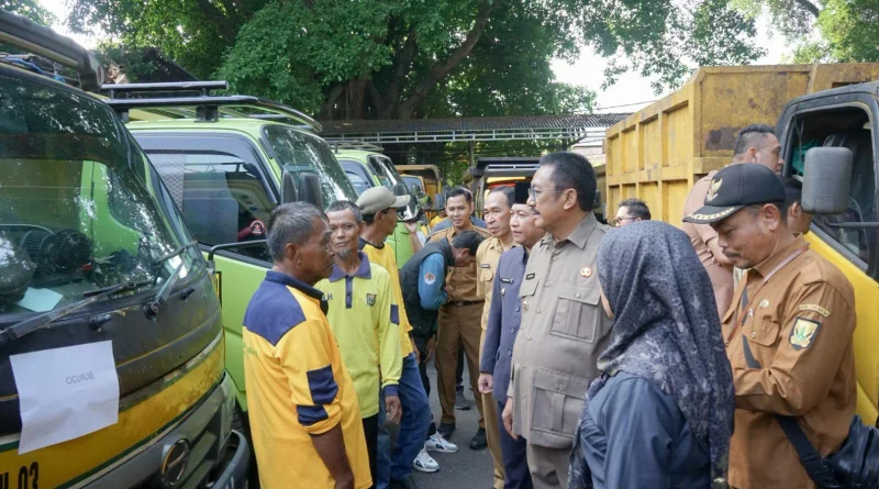 Armada Truk Sampah DLH Sukabumi Terbatas, 6 Unit Rusak dan Tak Beroperasi, Bupati Minta Petugas Prioritas Jalan Protokol