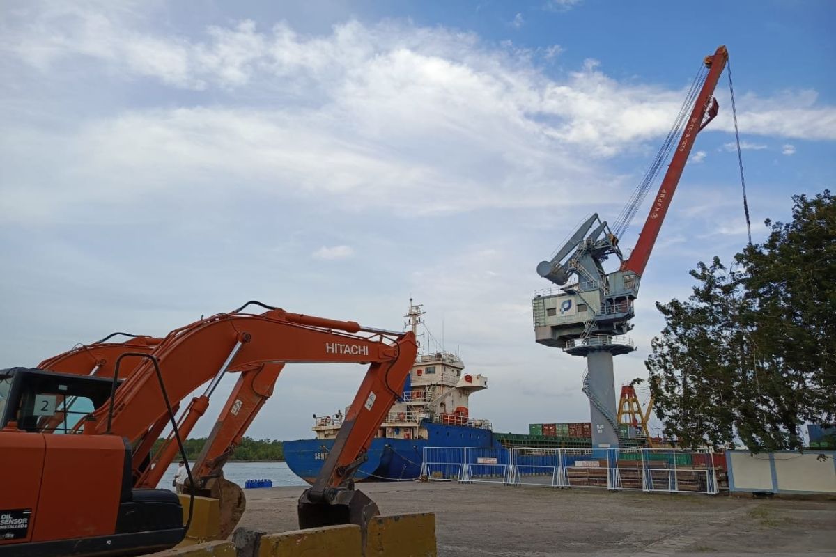 BPS: Pelabuhan Pangkalbalam Jadi Pelabuhan Tersibuk di Bangka Belitung, Volume Bongkar Barang Capai 158.473 Ton